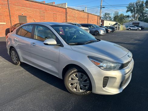 Used 2020 Kia Rio LX image 2