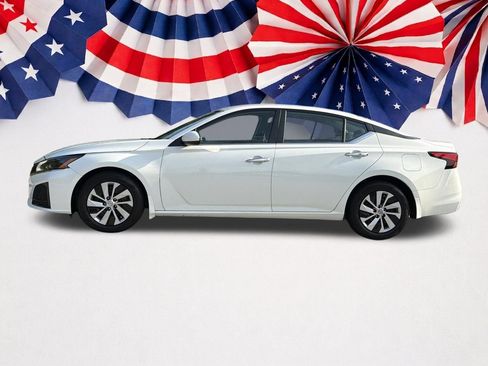 Certified 2023 Nissan Altima 2.5 S FWD image 18