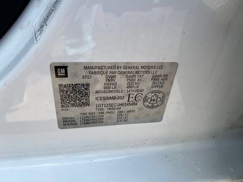 Used 2017 GMC Sierra 2500 SLE AWD/4WD image 30