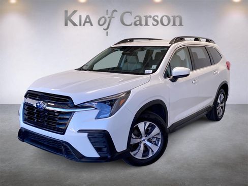 Used 2025 Subaru Ascent Premium AWD/4WD image 1