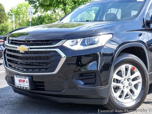 Used 2020 Chevrolet Traverse LS w/ LPO, Floor Liner Package FWD image 3