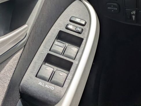 Used 2012 Toyota Prius Three FWD image 23