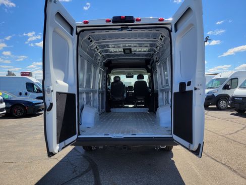 Used 2025 RAM ProMaster 3500 w/ Convenience Group FWD image 17