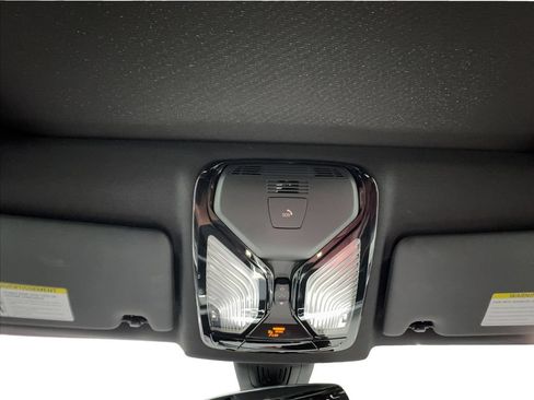 Used 2024 BMW 430i Coupe w/ M Sport Package RWD image 45