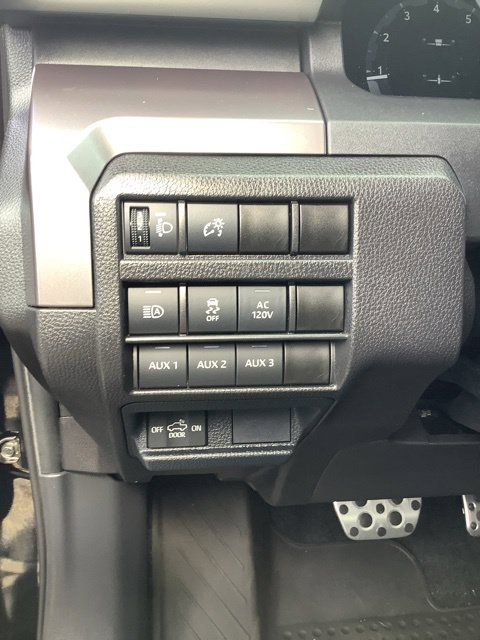 Used 2025 Toyota Tacoma TRD Sport w/ TRD Sport Upgrade Package AWD/4WD image 31