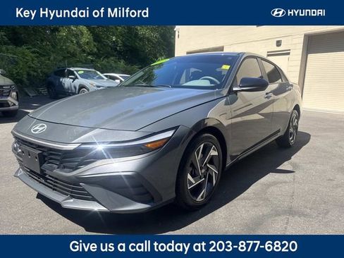 Certified 2025 Hyundai Elantra Sport FWD image 1