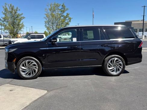 Used 2025 Lincoln Navigator Reserve AWD/4WD image 48