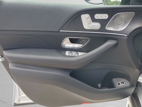 New 2026 Mercedes-Benz GLS 450 4MATIC image 19