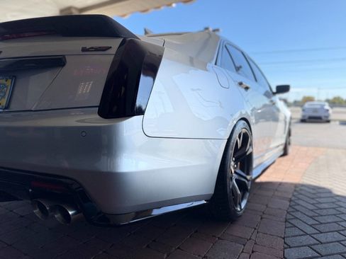 Used 2016 Cadillac CTS V w/ Luxury Package image 15