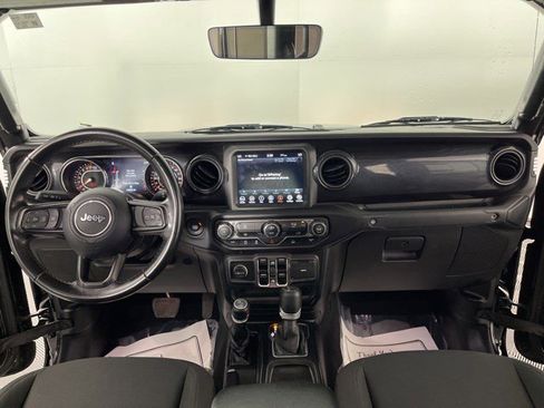 Used 2022 Jeep Gladiator Sport image 32