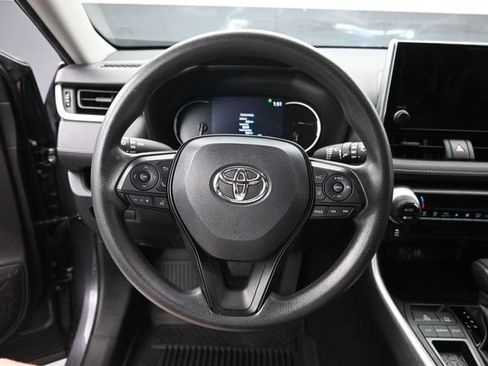 Used 2024 Toyota RAV4 XLE FWD image 20