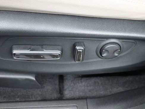 Used 2025 Honda CR-V EX-L image 15