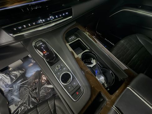 Used 2024 Cadillac Escalade Sport Platinum w/ LPO, ONYX Package AWD/4WD image 22