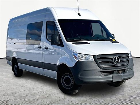 Used 2024 Mercedes-Benz Sprinter 2500 image 1