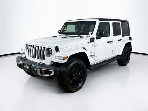 Used 2023 Jeep Wrangler Unlimited Sahara w/ Cold Weather Group AWD/4WD image 3