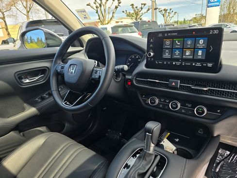 Certified 2025 Honda HR-V EX-L image 9