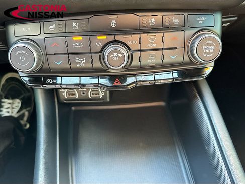 Used 2024 Dodge Durango GT RWD image 27
