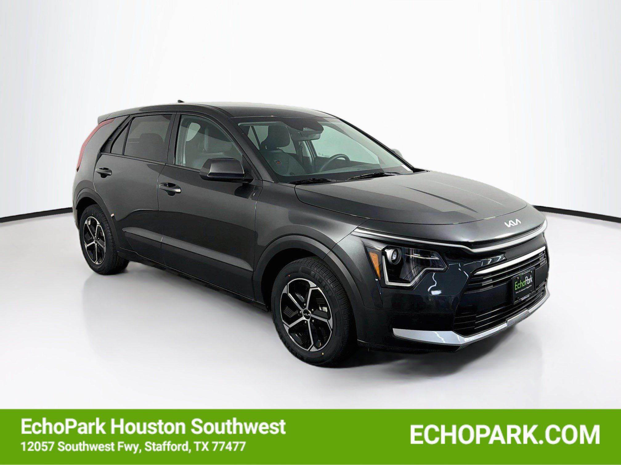 Used 2025 Kia Niro LX FWD image 1