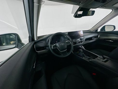 Used 2025 Toyota Grand Highlander FWD image 18