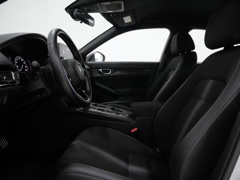 Used 2025 Honda Civic Sport image 12