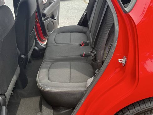 Used 2016 Kia Soul + FWD image 18