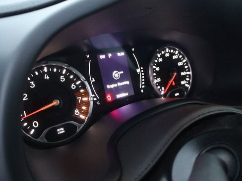 Used 2023 Jeep Renegade Latitude image 20