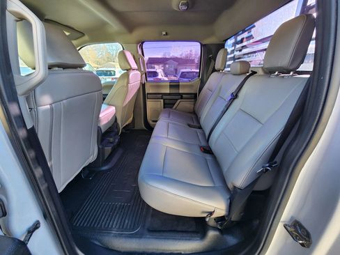 Used 2021 Ford F250 XL w/ Power Equipment Group image 16