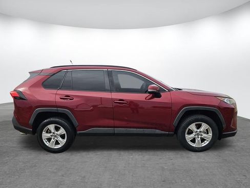 Used 2021 Toyota RAV4 XLE image 3