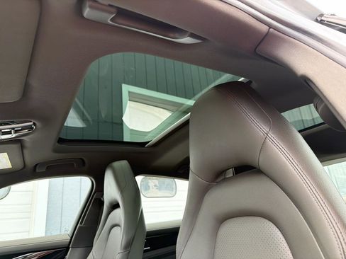 Used 2018 Porsche Panamera 4 AWD/4WD image 8