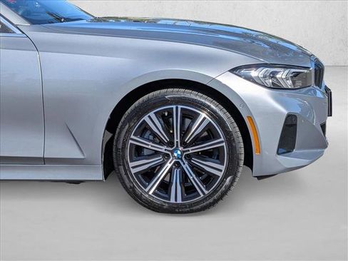 Used 2025 BMW 330i Sedan image 25
