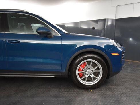 Certified 2024 Porsche Cayenne S AWD/4WD image 38