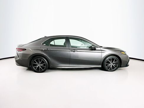 Used 2023 Toyota Camry SE FWD image 10