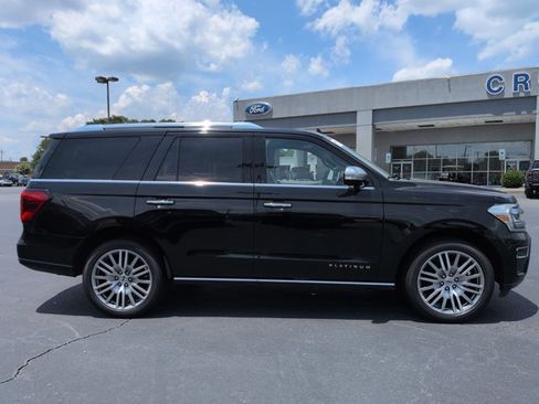 Certified 2023 Ford Expedition Platinum RWD image 3