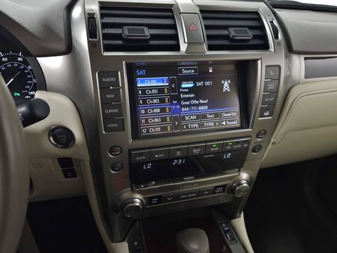 Used 2016 Lexus GX 460 w/ Premium Package AWD/4WD image 19