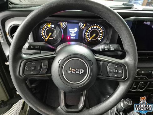 Used 2026 Jeep Wrangler Unlimited Sport AWD/4WD image 11