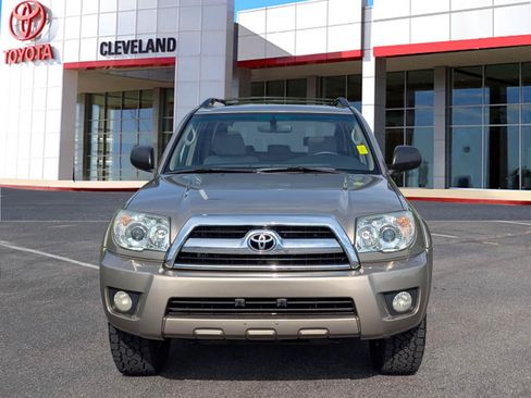 Used 2006 Toyota 4Runner SR5 AWD/4WD image 3