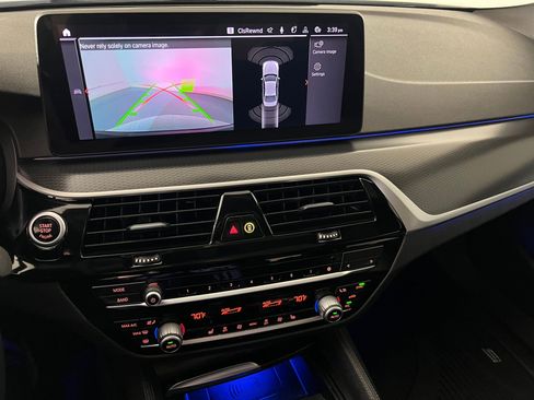 Used 2021 BMW 540i w/ M Sport Package image 26