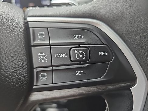 Certified 2023 Jeep Grand Cherokee L Limited image 31