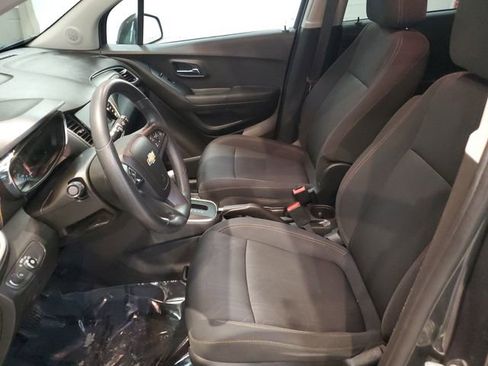 Used 2017 Chevrolet Trax LT w/ Driver Confidence Package image 11
