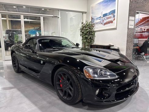 Used 2004 Dodge Viper SRT-10 RWD image 45