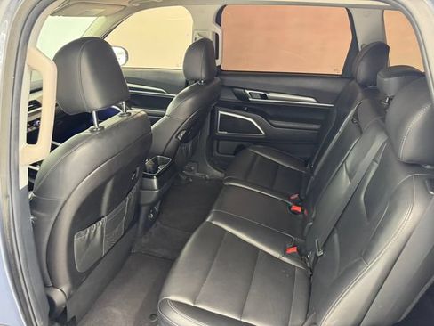 Used 2021 Kia Telluride LX FWD image 39