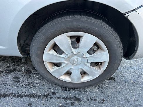 Used 2007 Hyundai Accent GS FWD image 10