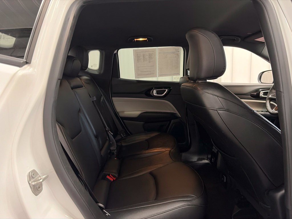 Used 2024 Jeep Compass Limited AWD/4WD image 19