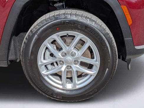 New 2026 Jeep Grand Cherokee L Laredo image 10