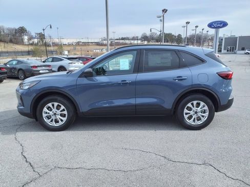 Used 2025 Ford Escape Active w/ Cold Weather Package image 8