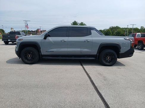 New 2025 Chevrolet Silverado EV LT image 2