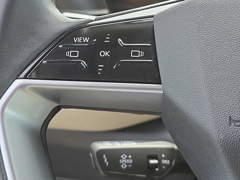 Certified 2025 Audi Q5 Premium w/ Convenience Package AWD/4WD image 11