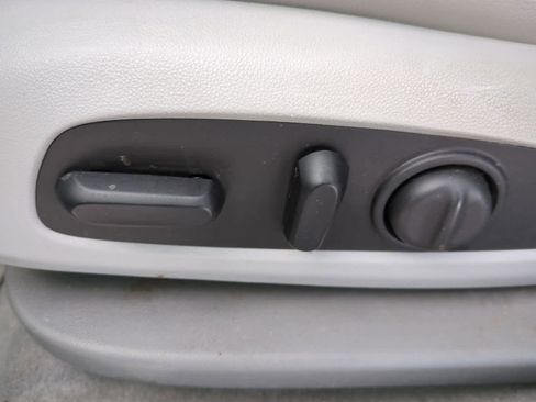 Used 2017 GMC Acadia SLT image 17