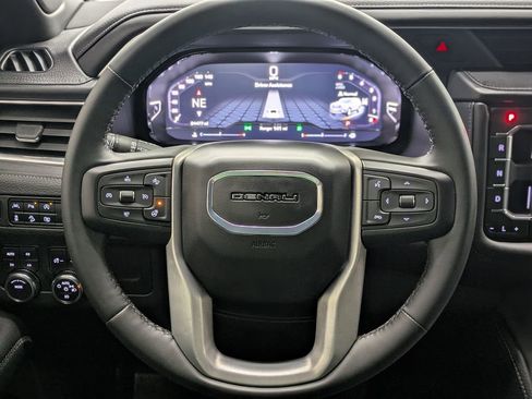 Used 2024 GMC Yukon Denali AWD/4WD image 34