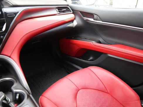 Used 2021 Toyota Camry XSE image 37